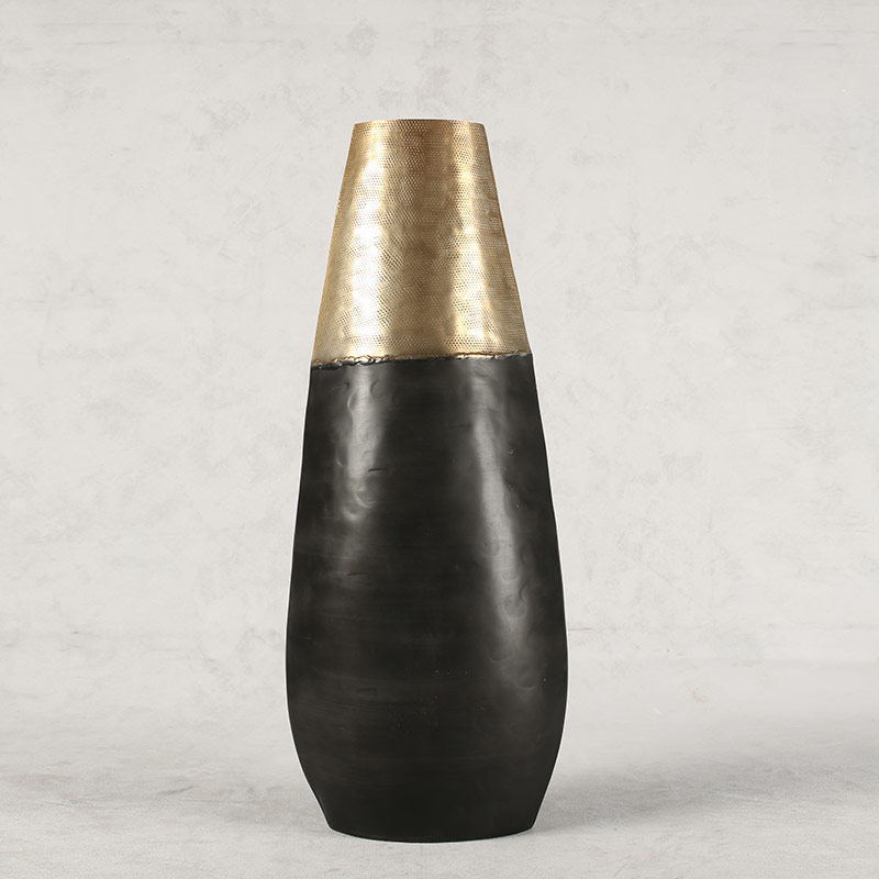 482017 Aluminium Oval Taper Vase (XL)