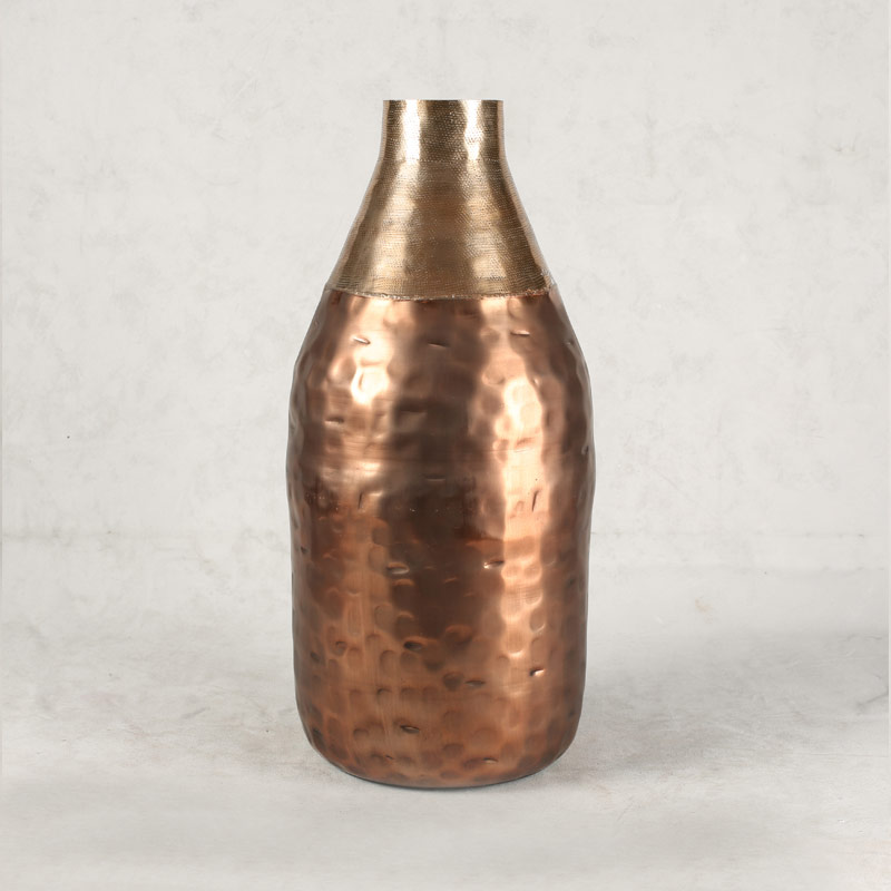 944881 Aluminium hammered Vase